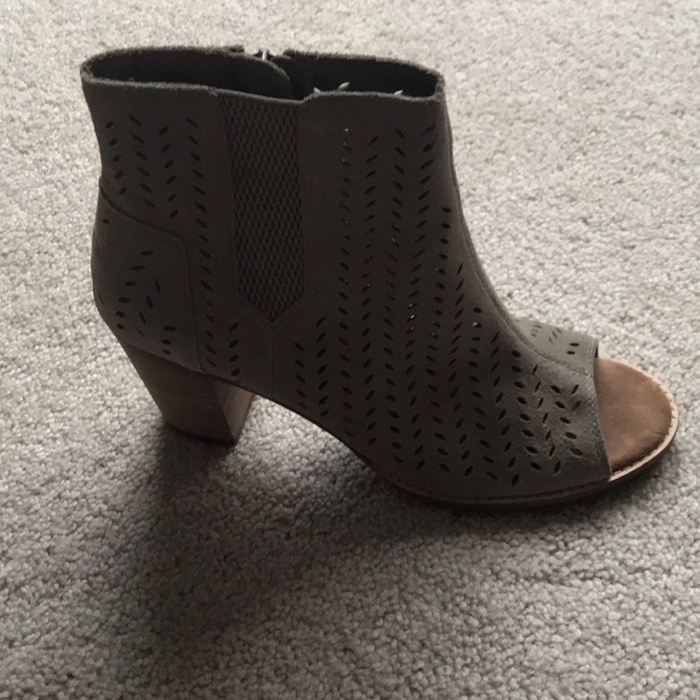 Toms Open Toe Booties - Picture 3 of 7